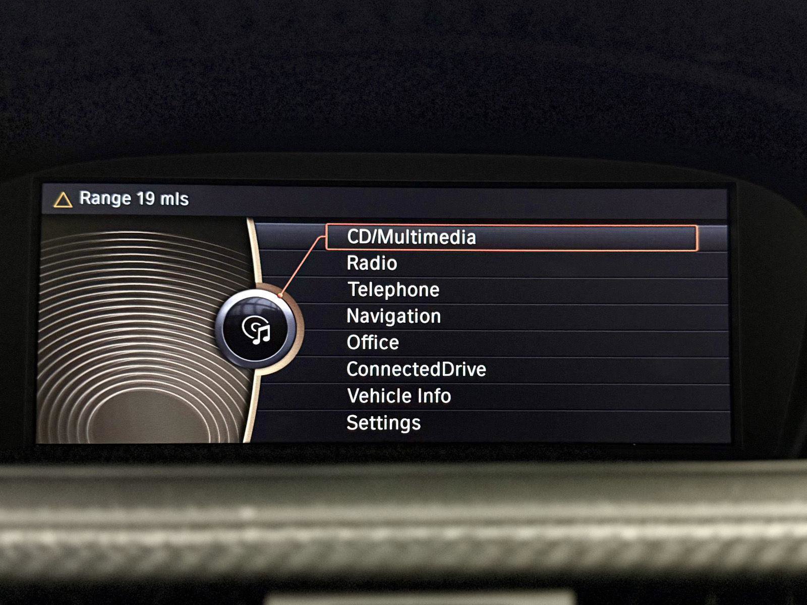 Used 2013 BMW M3 Coupe w/ Premium Pkg RWD image 26