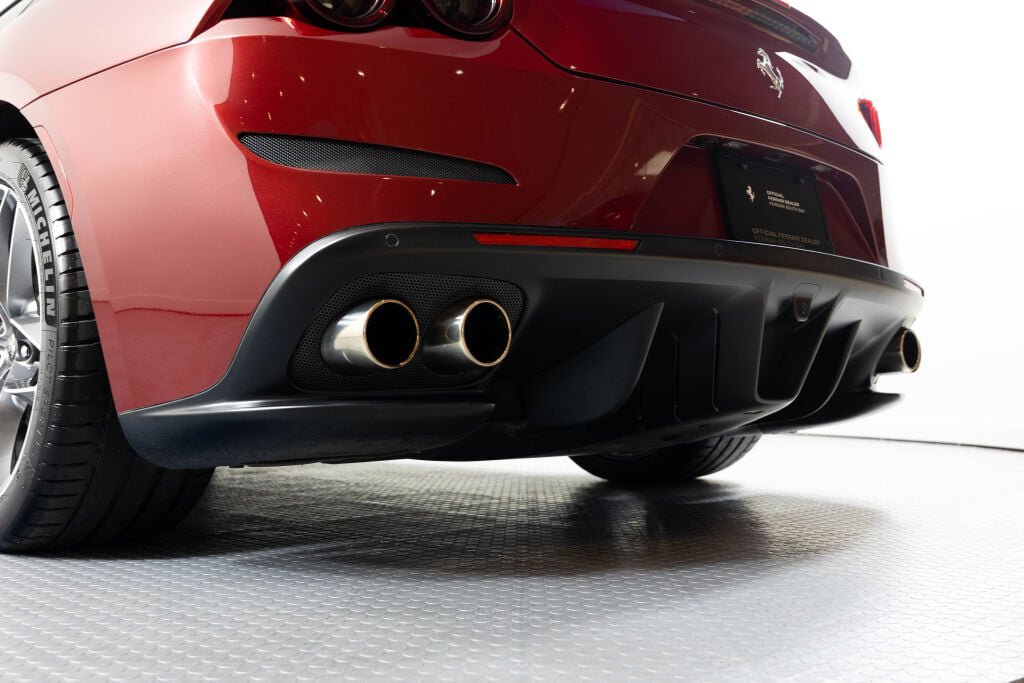 Certified 2019 Ferrari GTC4Lusso T RWD image 33
