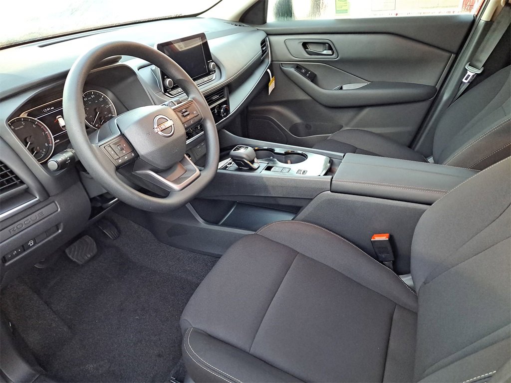 New 2026 Nissan Rogue S image 7