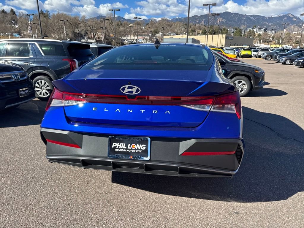 Certified 2026 Hyundai Elantra SE image 14