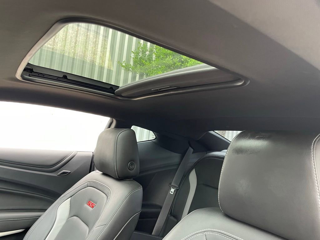 Used 2021 Chevrolet Camaro SS RWD image 24