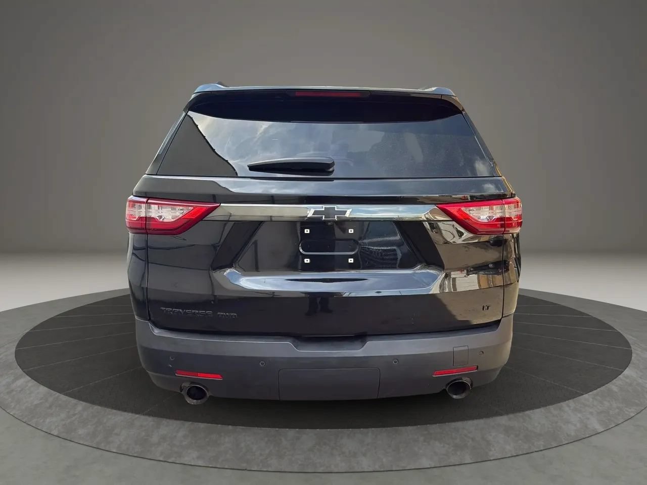 Used 2019 Chevrolet Traverse LT w/ LPO, Blackout Package AWD/4WD image 6
