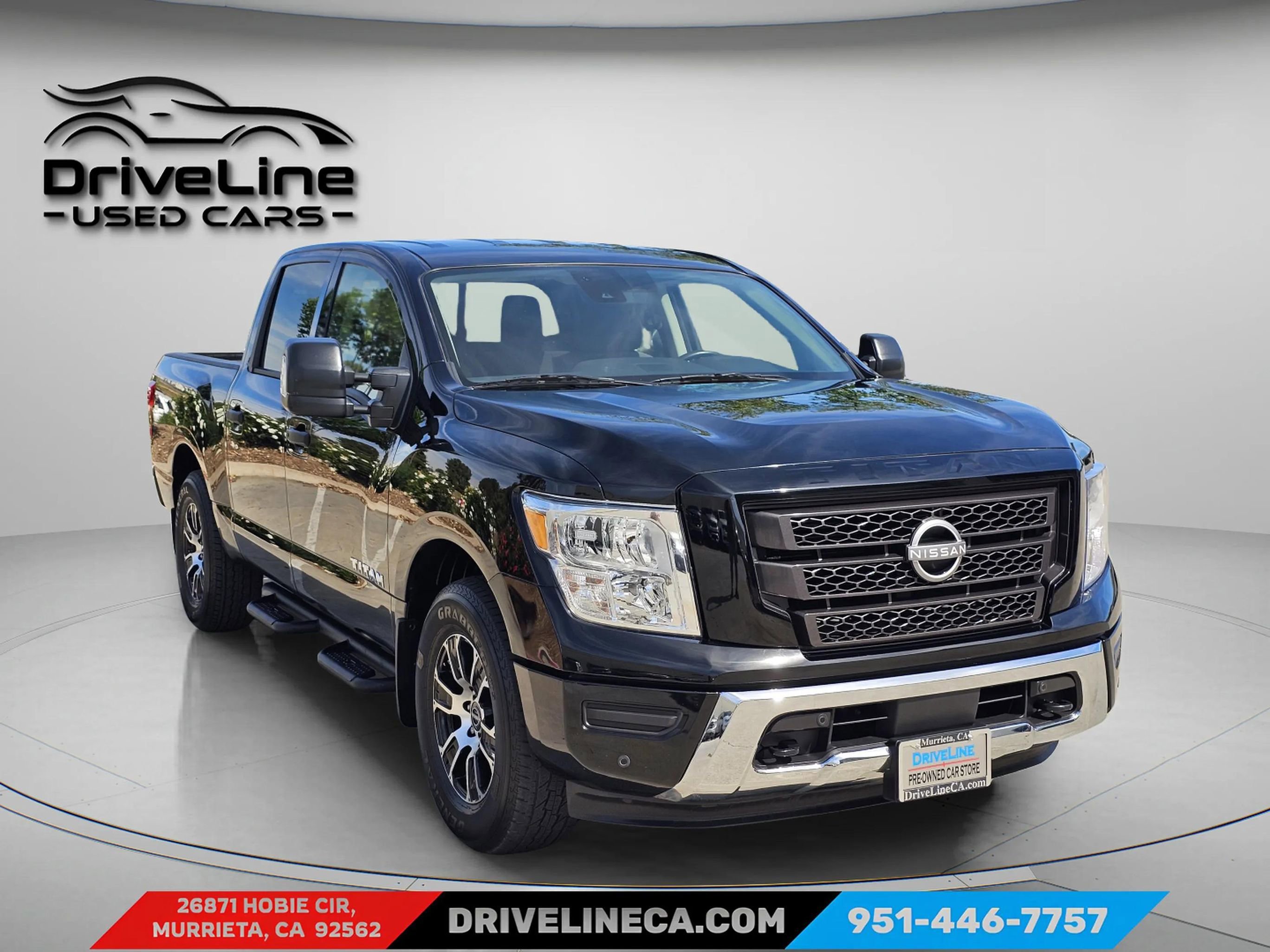 Used 2024 Nissan Titan SV w/ SV Convenience Package image 5