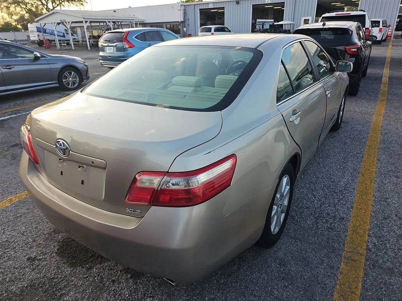 Used 2007 Toyota Camry CE image 4