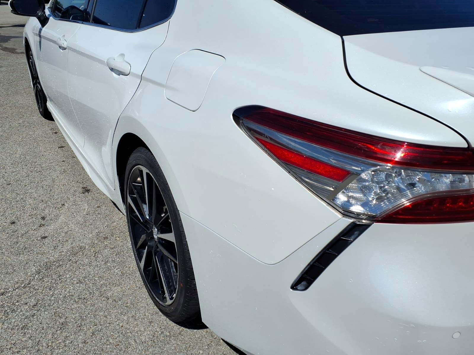 Used 2018 Toyota Camry XSE image 19