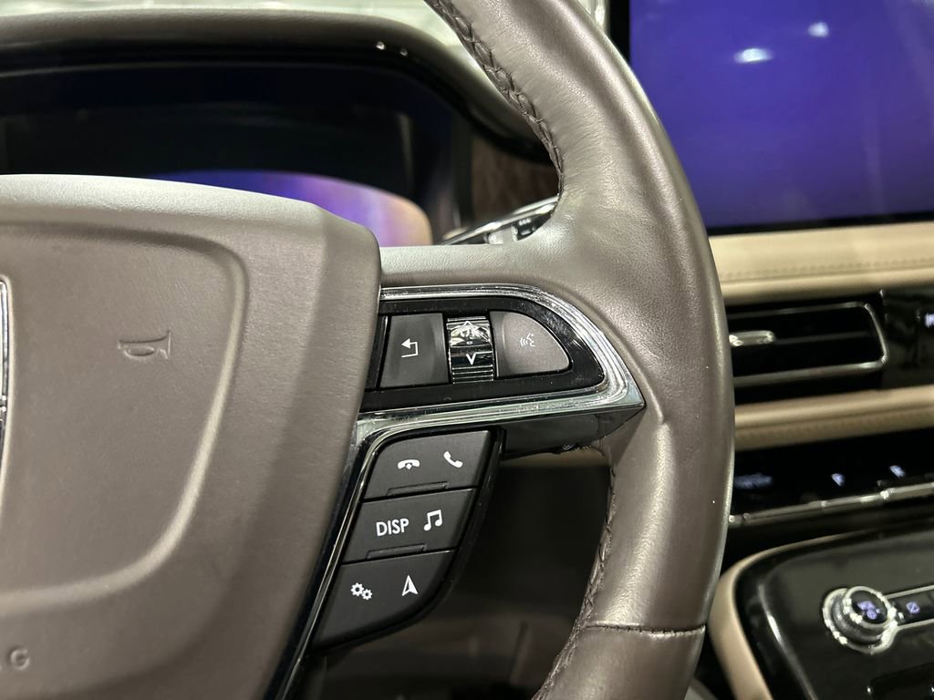 Used 2023 Lincoln Nautilus Reserve AWD/4WD image 14