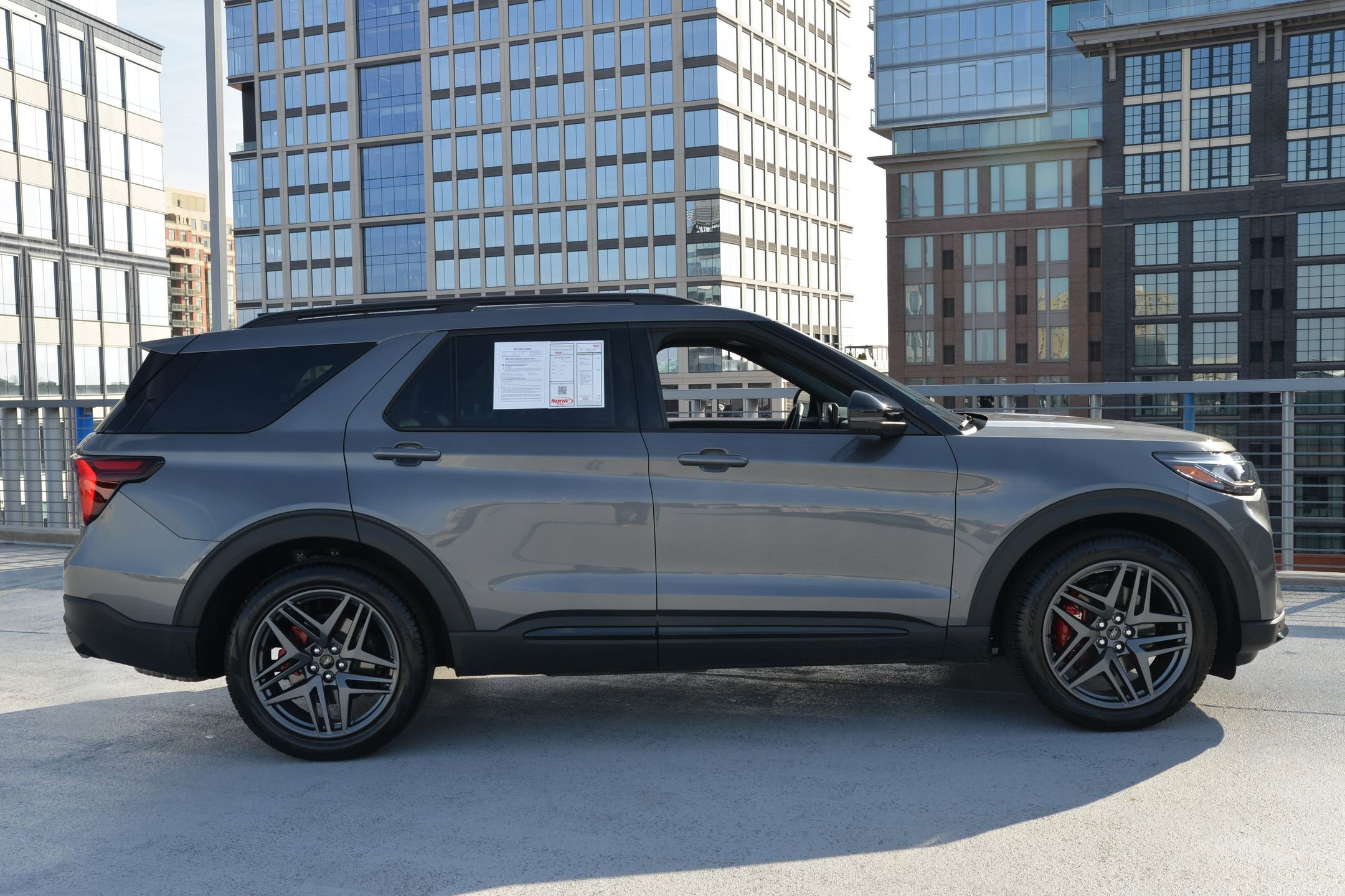 Used 2025 Ford Explorer ST w/ Sun And Sound Package image 8