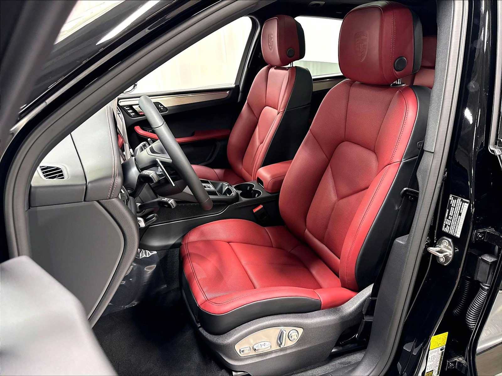New 2026 Porsche Macan S AWD/4WD image 5