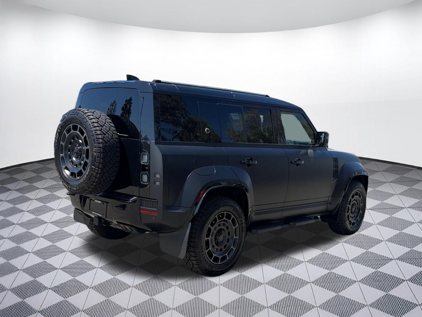 New 2026 Land Rover Defender 110 OCTA AWD/4WD image 9