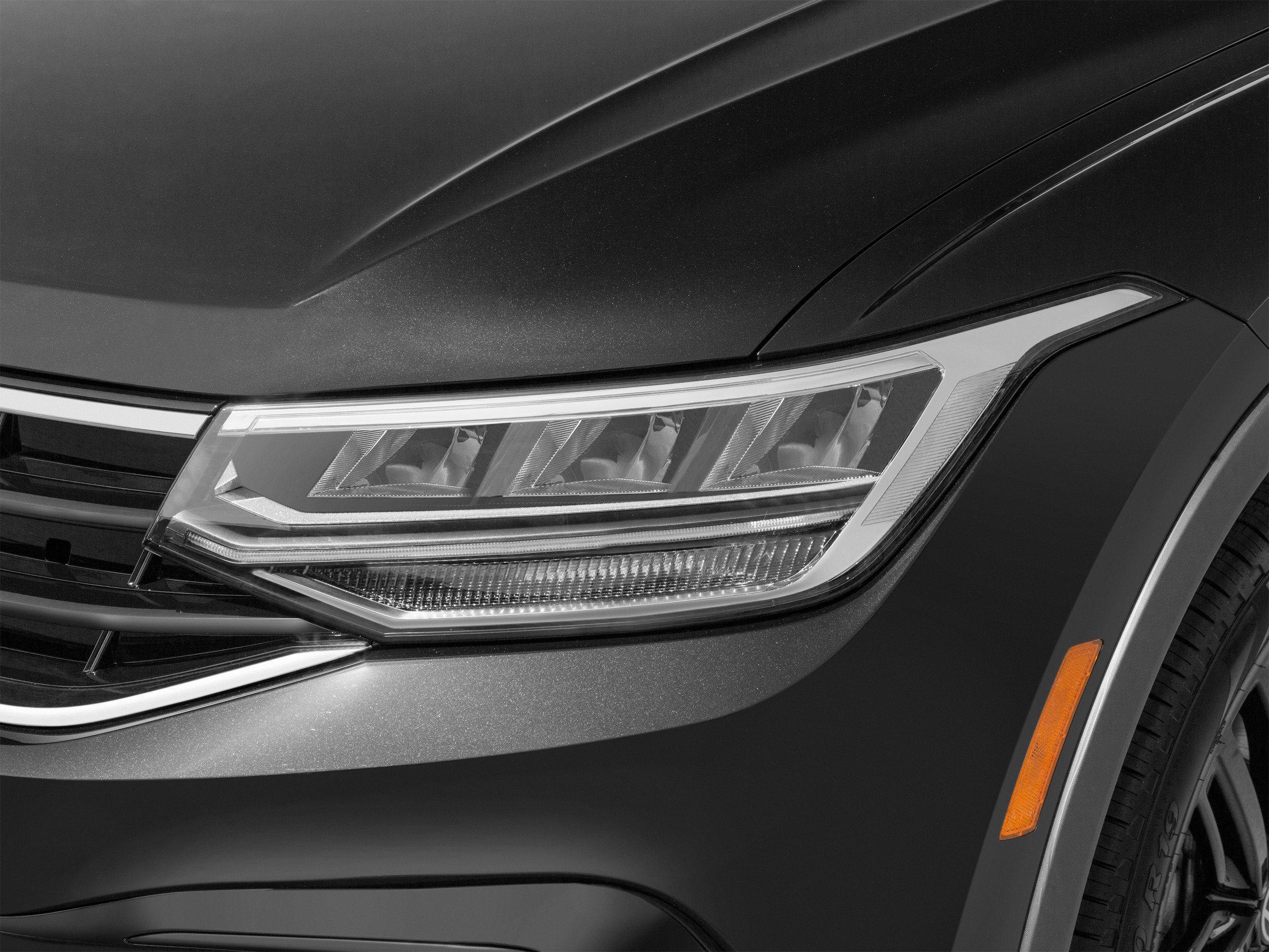 Used 2022 Volkswagen Tiguan SE R-Line FWD image 52