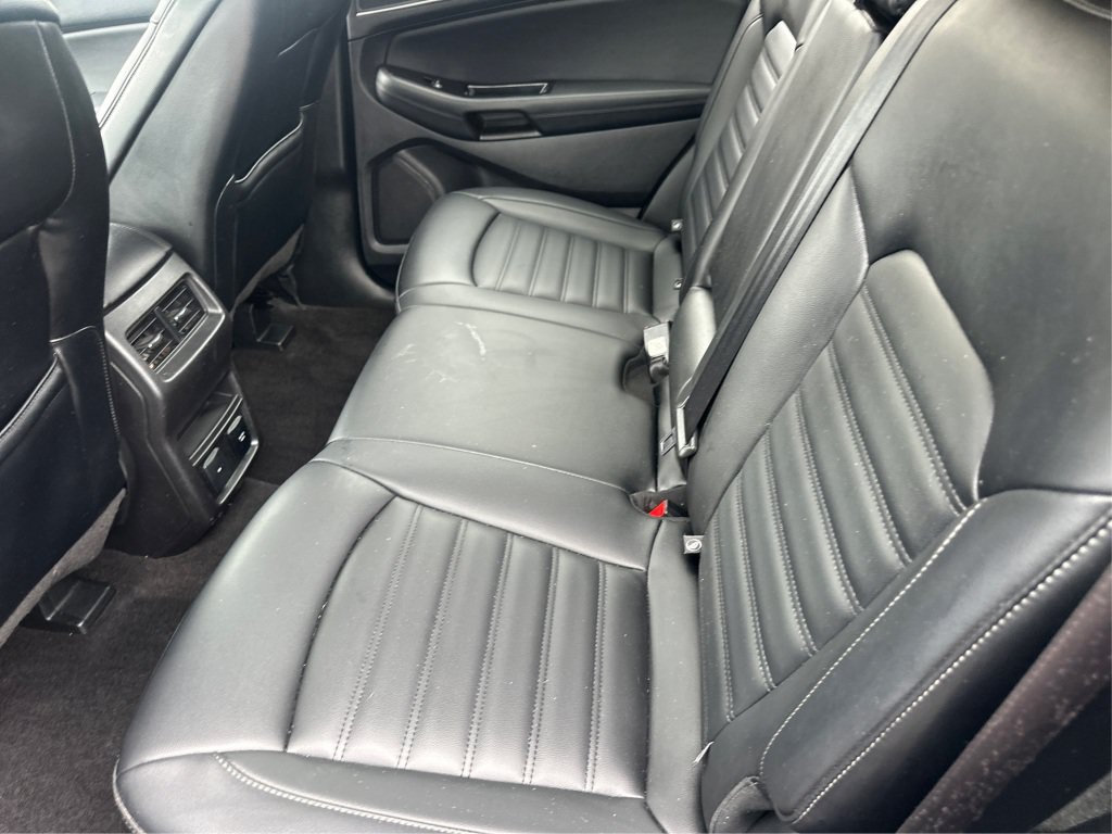 Used 2019 Ford Edge SEL w/ Equipment Group 201A AWD/4WD image 12