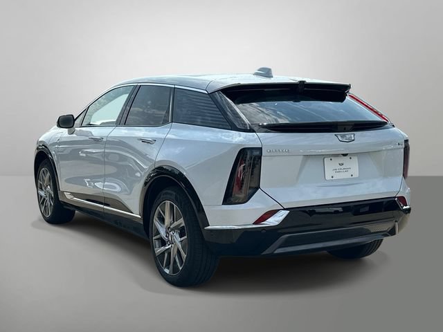 New 2027 Cadillac Optiq Premium Luxury w/ LPO, Floor Liner Package AWD/4WD image 16