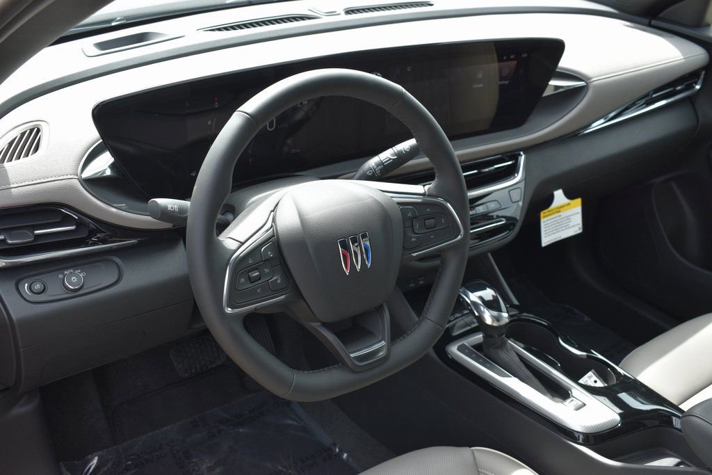 New 2025 Buick Envista Avenir image 11