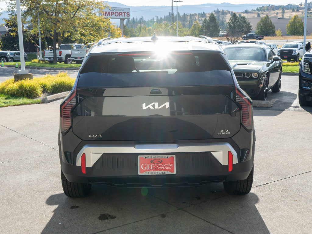 New 2027 Kia EV3 Wind FWD image 6
