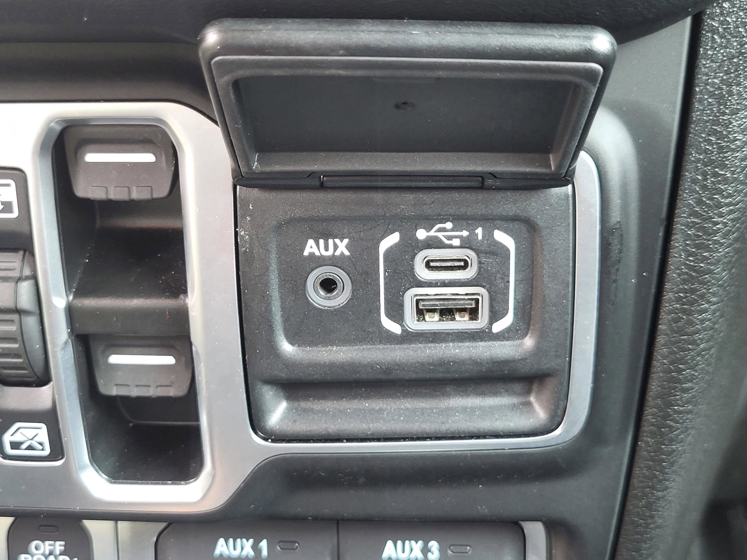 Used 2025 Jeep Wrangler Unlimited Rubicon 4xe w/ Convenience Group image 42