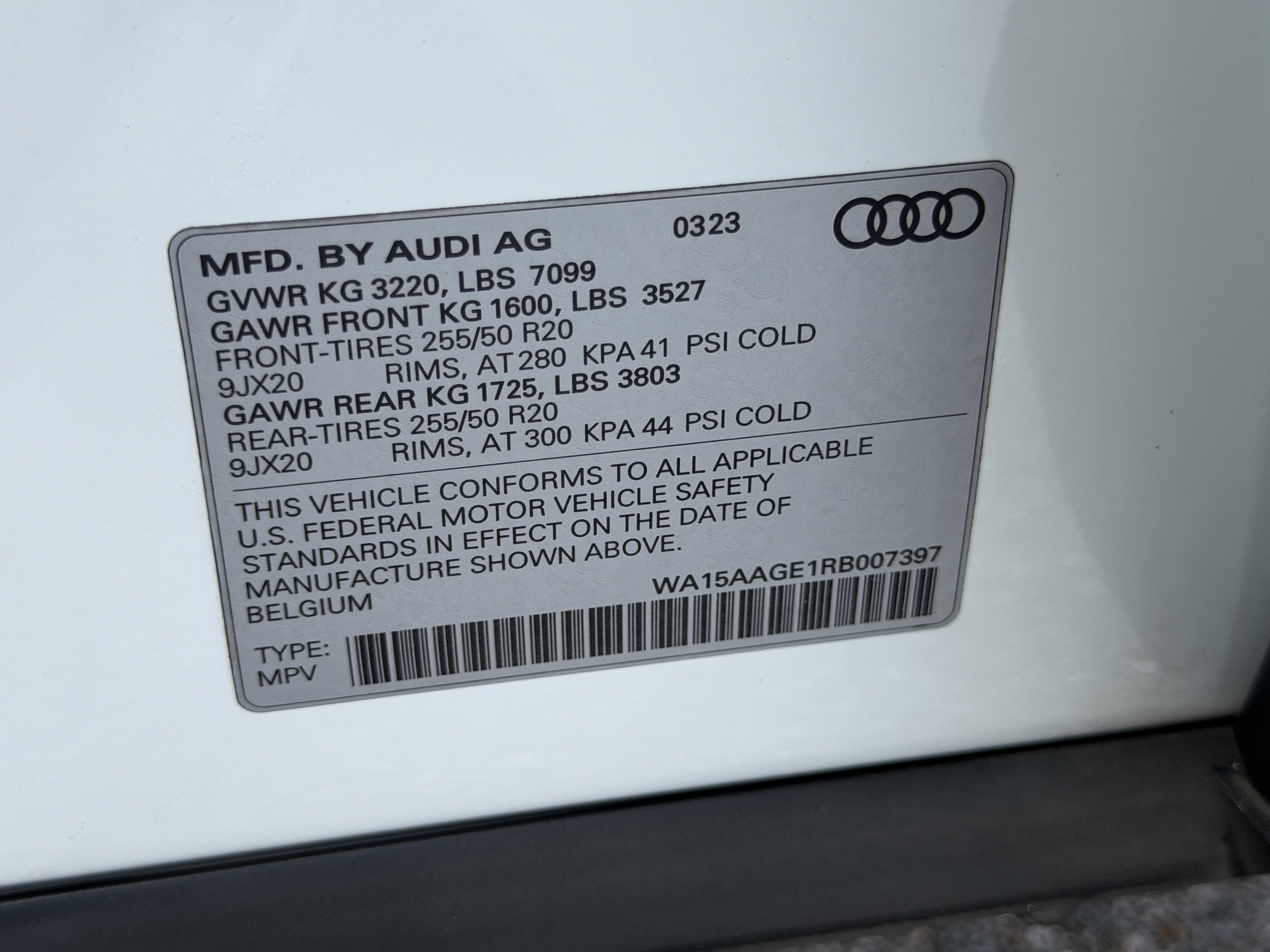Certified 2024 Audi Q8 e-tron Premium Plus w/ Premium Plus Package AWD/4WD image 39