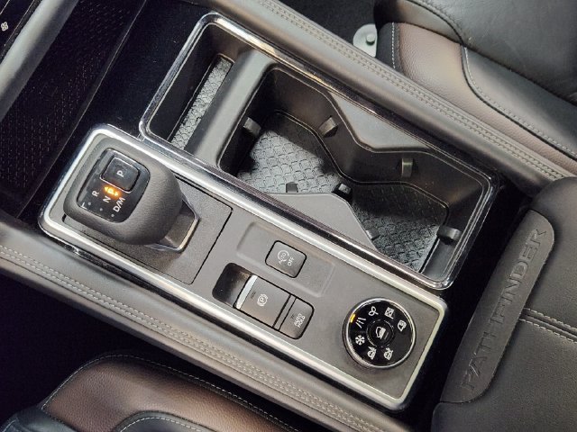 Certified 2023 Nissan Pathfinder Platinum AWD/4WD image 17