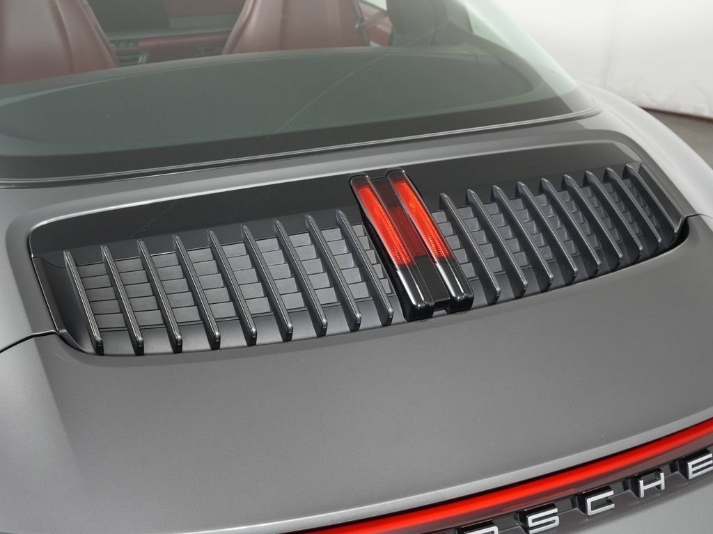Certified 2021 Porsche 911 Targa 4S AWD/4WD image 17