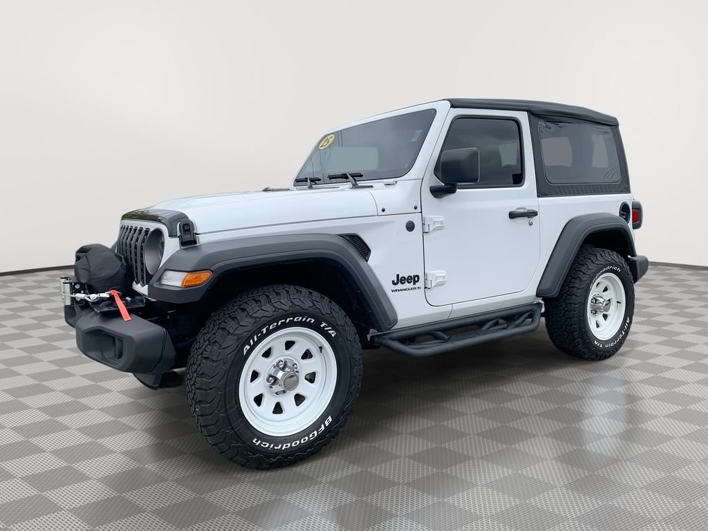 Used 2025 Jeep Wrangler Sport image 1