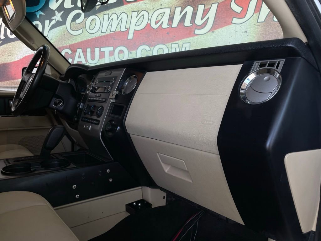 Used 2015 Ford Expedition XL image 25