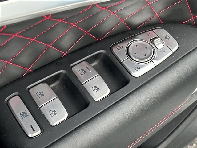 Used 2023 Genesis G70 3.3T image 20