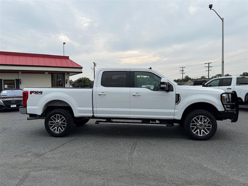Used 2019 Ford F250 Lariat w/ Lariat Value Package AWD/4WD image 2