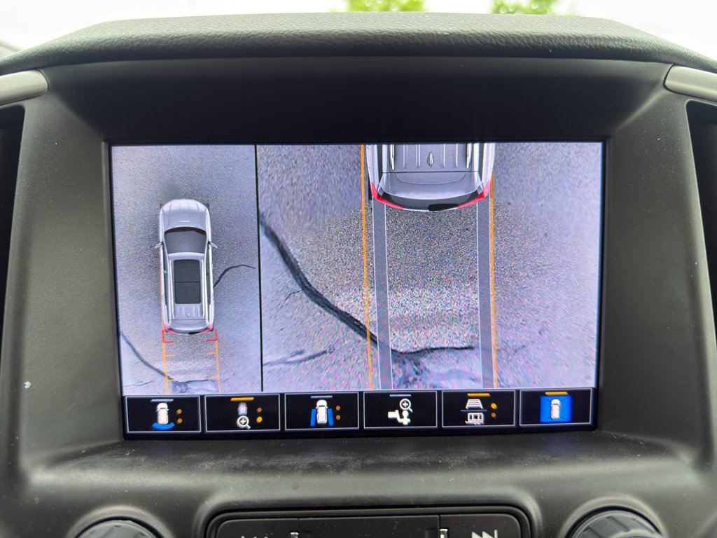 Used 2023 GMC Terrain AT4 w/ Tech Package AWD/4WD image 30