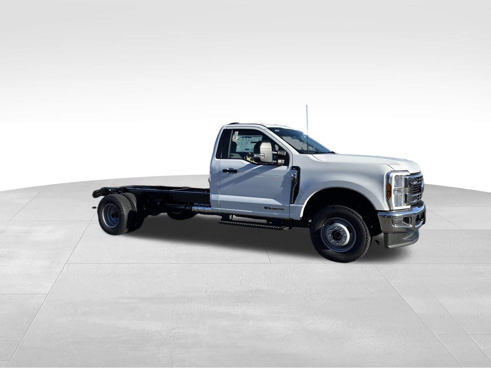 New 2026 Ford F350 XL w/ XL Chrome Package AWD/4WD image 7