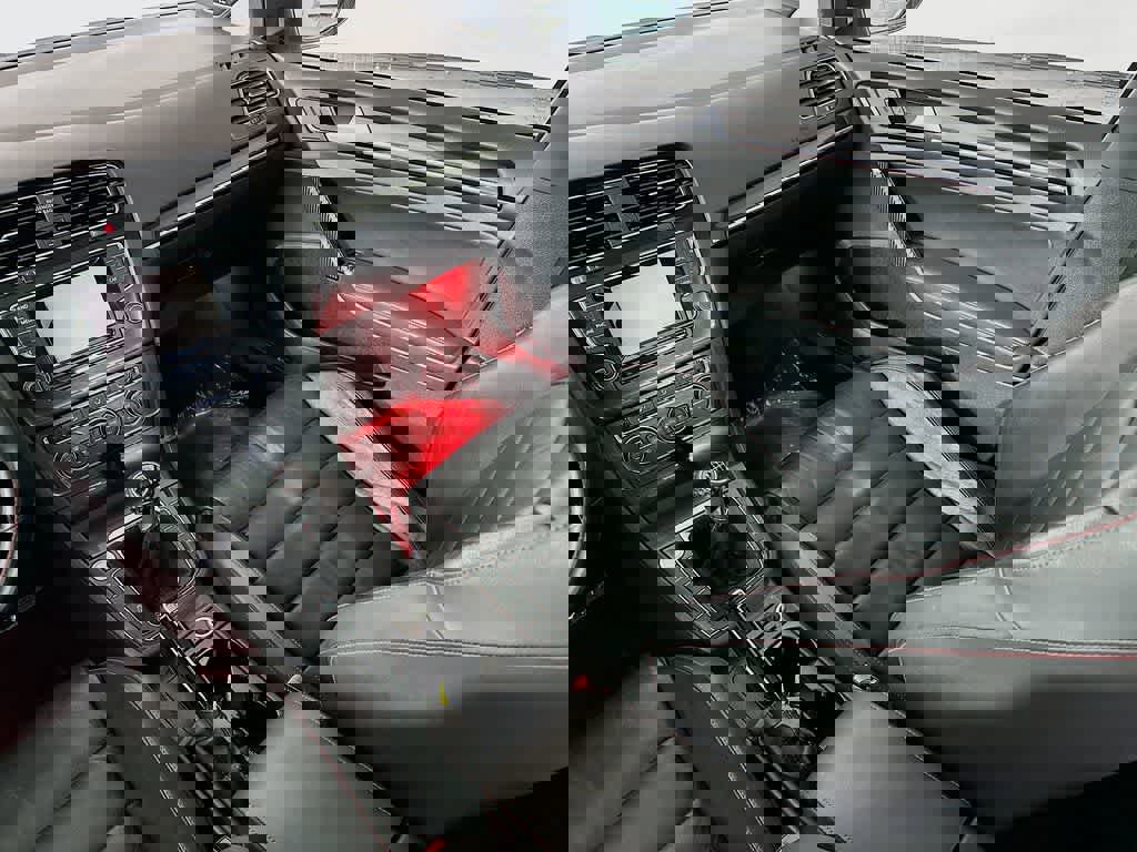 Used 2015 Volkswagen GTI Autobahn w/ Lighting Package (SEL) image 11