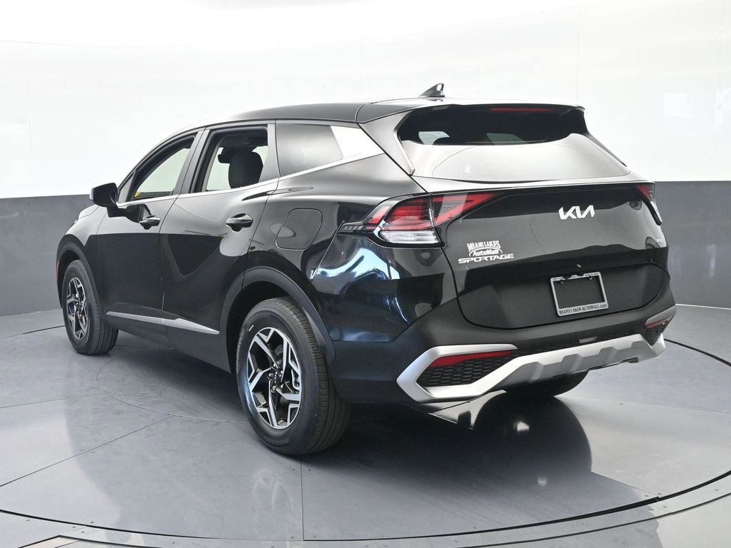 Used 2024 Kia Sportage LX image 4