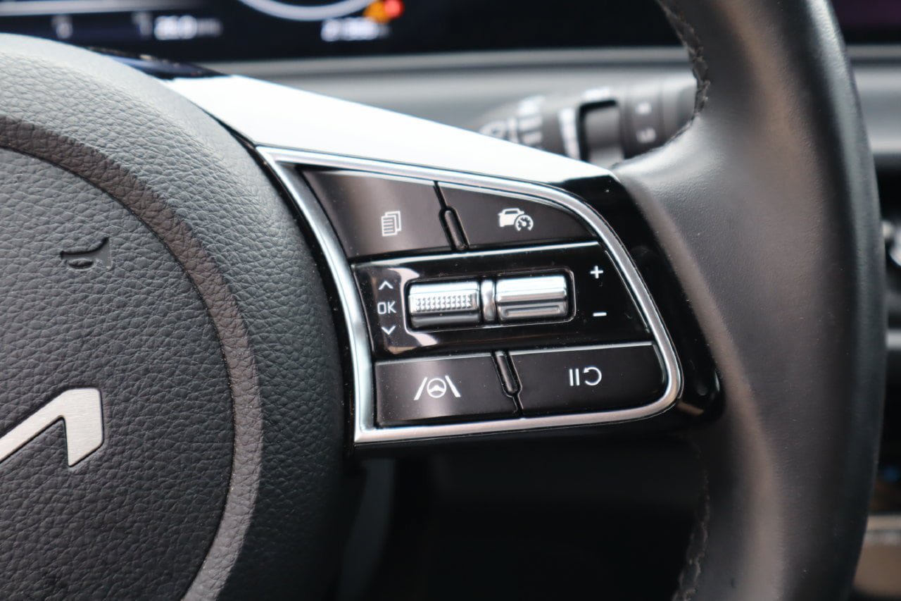 Used 2025 Kia Seltos EX FWD image 12