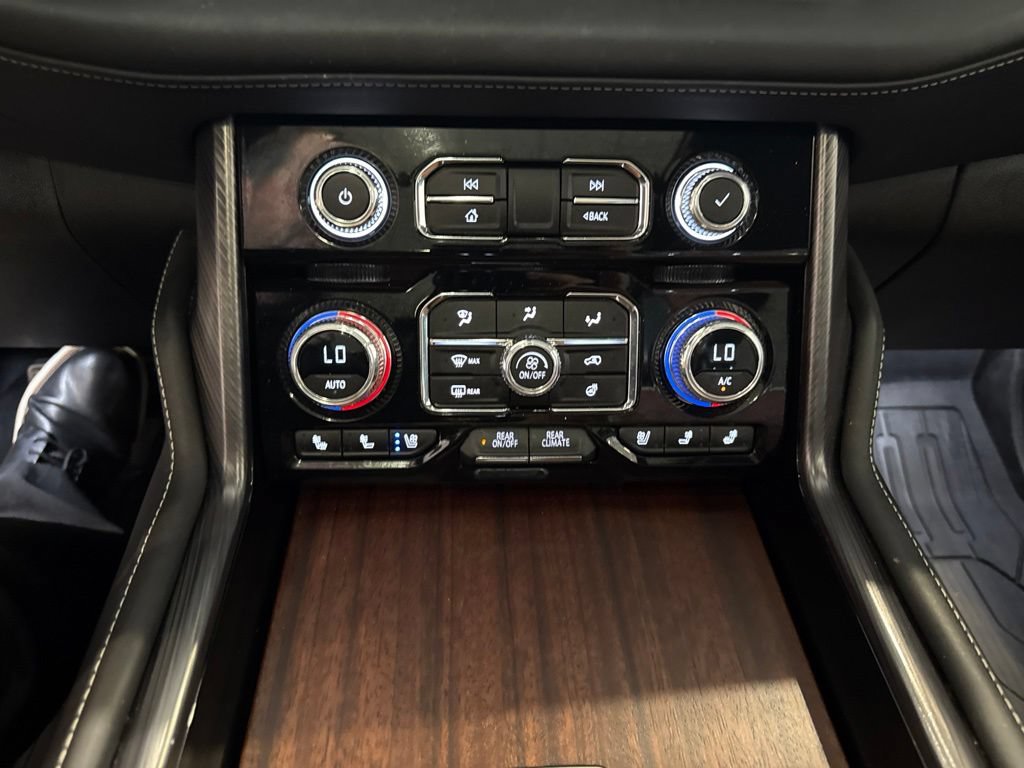 Used 2023 GMC Yukon Denali Ultimate w/ LPO, Floor Liner Package AWD/4WD image 29