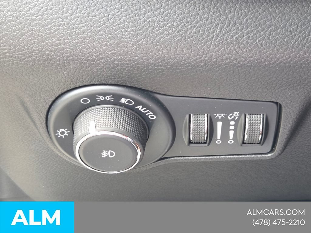 Used 2025 Jeep Compass Limited AWD/4WD image 26