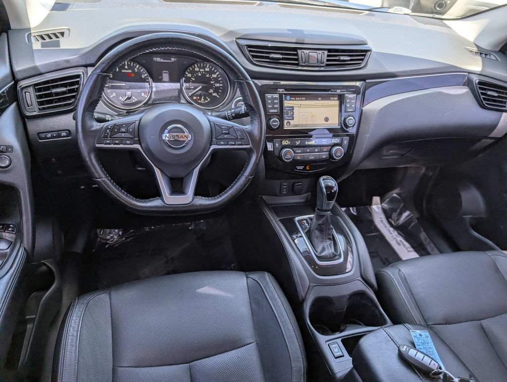 Used 2017 Nissan Rogue Sport SL FWD image 19