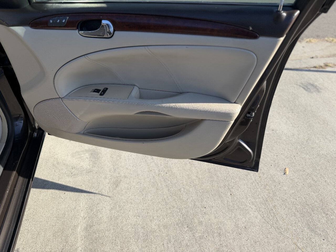 Used 2008 Buick Lucerne CXL w/ Ultra Confidence Package FWD image 20