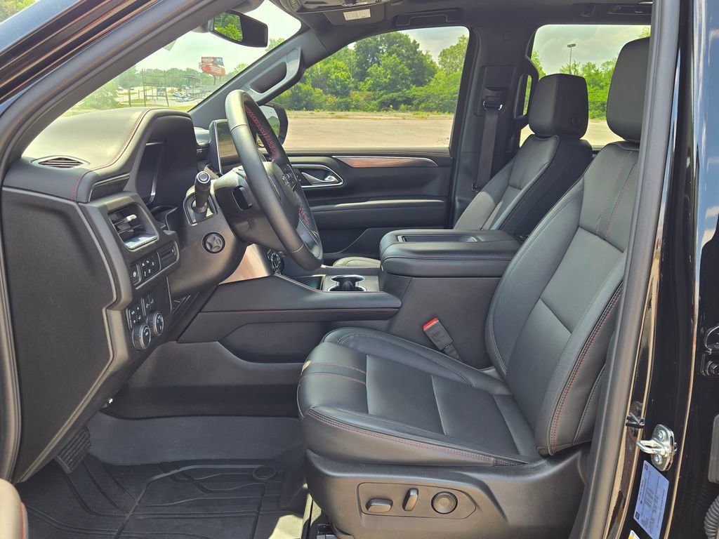 Used 2024 Chevrolet Tahoe RST w/ Luxury Package AWD/4WD image 14