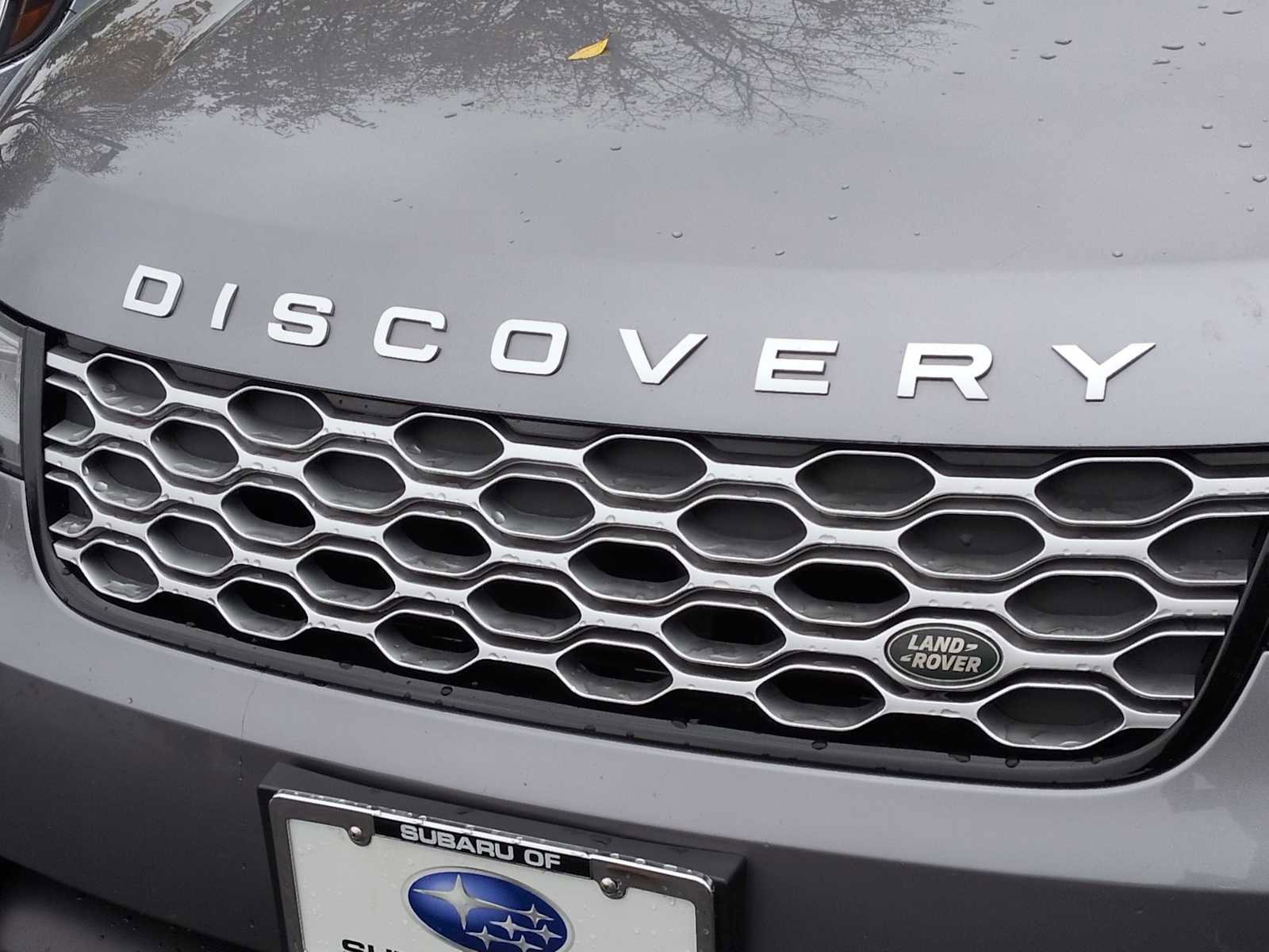 Used 2024 Land Rover Discovery S image 12