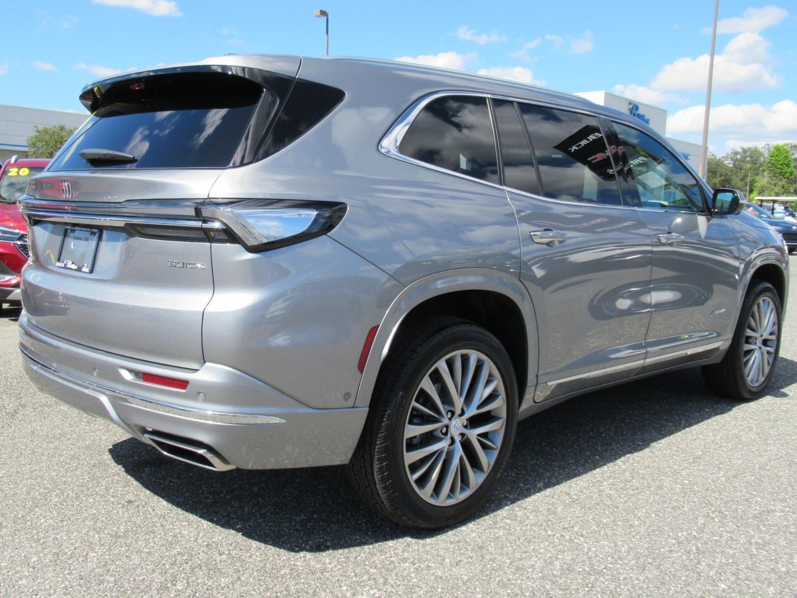 Used 2026 Buick Enclave Avenir w/ Super Cruise Package AWD/4WD image 7