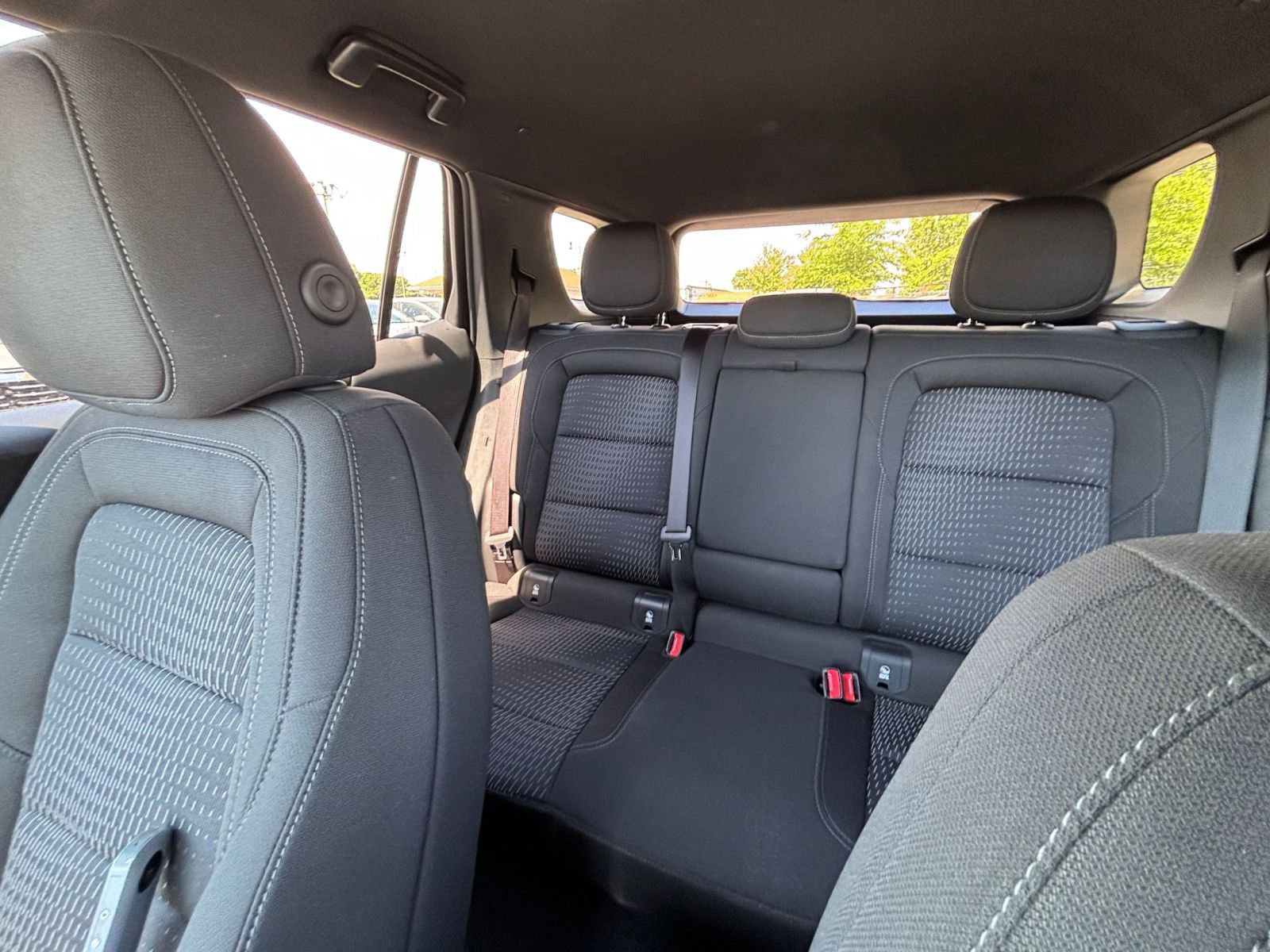 Used 2025 Chevrolet Equinox LT FWD image 39