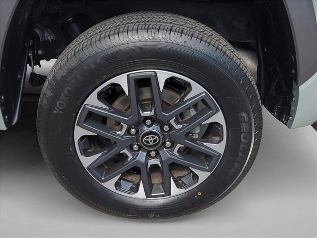 Used 2025 Toyota Tundra Limited AWD/4WD image 9