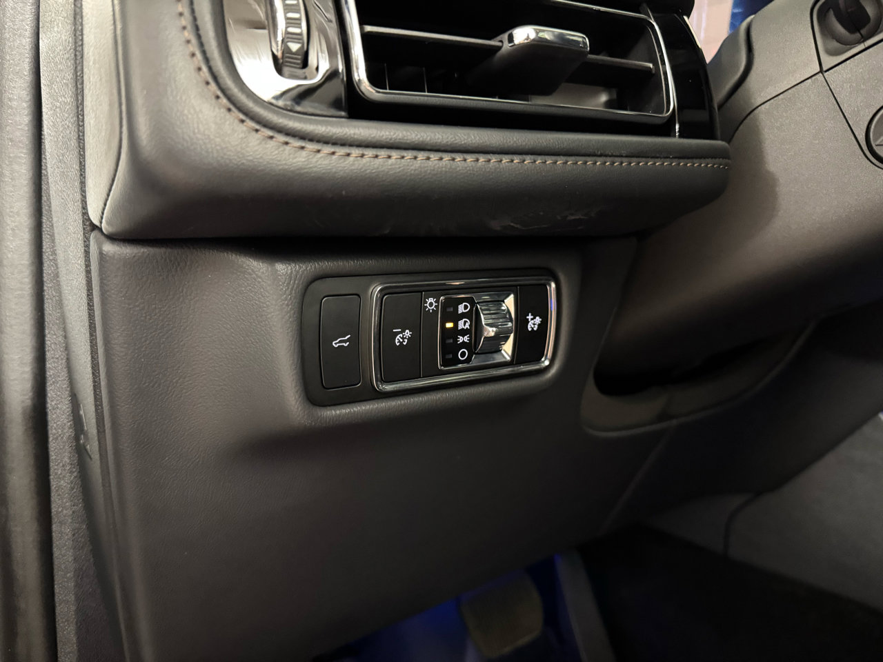 Used 2025 Lincoln Aviator Reserve w/ Equipment Group 201A image 17