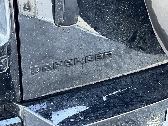 New 2025 Land Rover Defender 110 V8 image 21