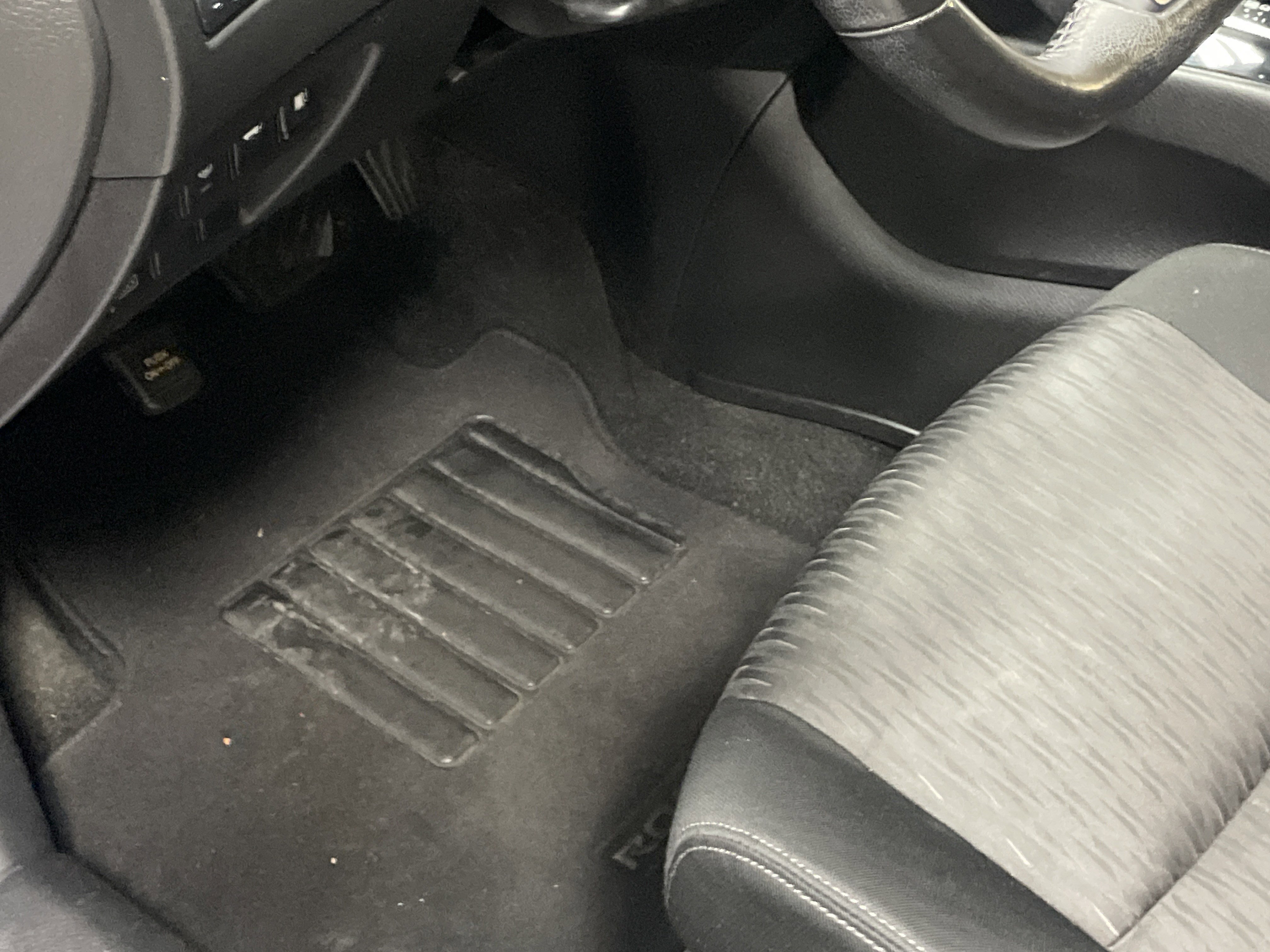 Used 2019 Nissan Rogue SV image 17