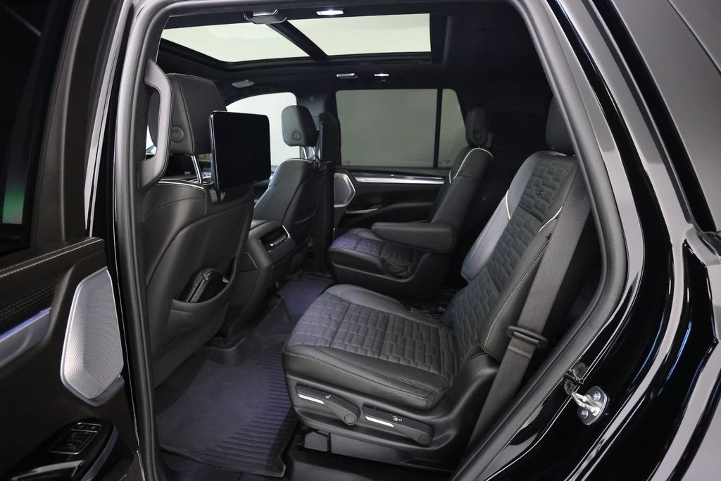 Used 2025 Cadillac Escalade V w/ LPO, Floor Liner Package AWD/4WD image 15