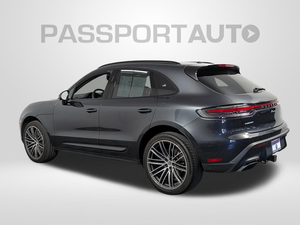 Used 2025 Porsche Macan AWD/4WD image 3