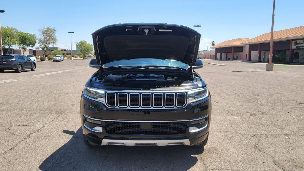 Used 2024 Jeep Wagoneer Series II w/ Flexible Seating Group AWD/4WD image 44