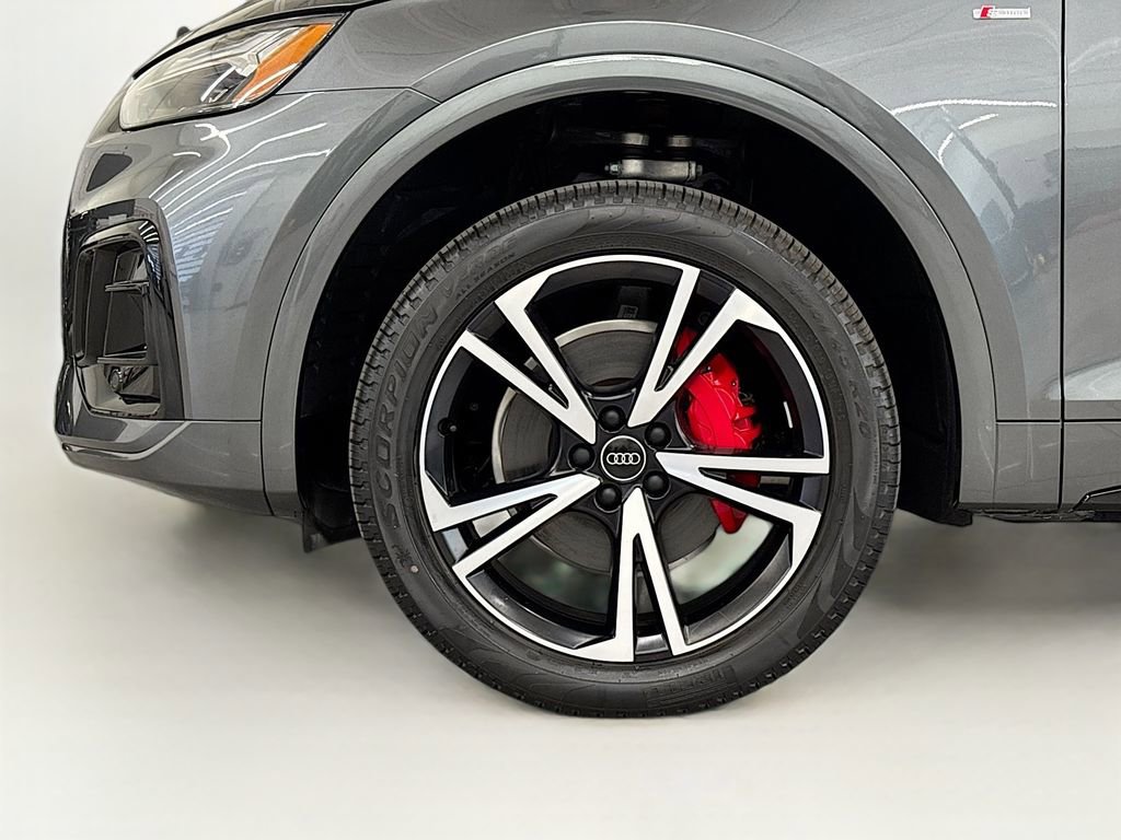 Certified 2025 Audi Q5 2.0T Premium Plus w/ Premium Plus Package image 24