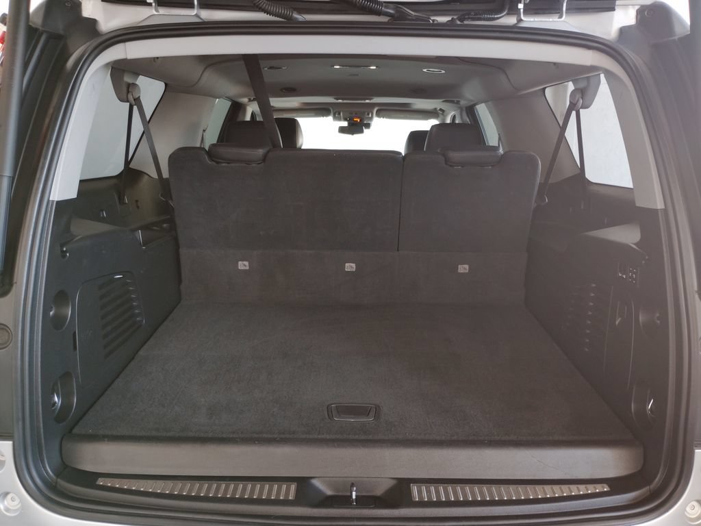 Used 2020 Cadillac Escalade ESV Luxury RWD image 18