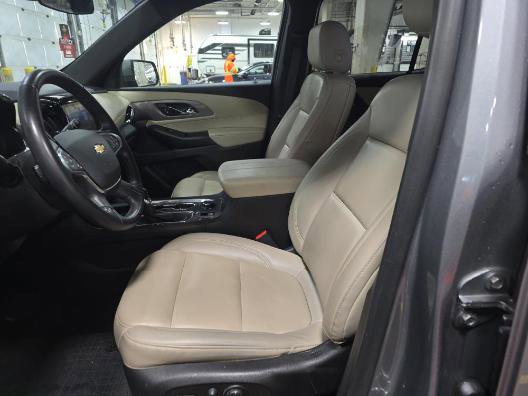 Used 2023 Chevrolet Traverse LT w/ LPO, Floor Liner Package image 12