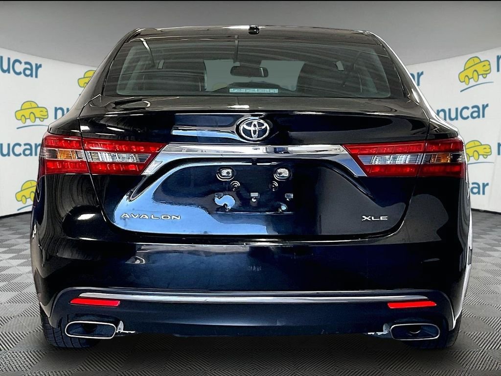 Used 2018 Toyota Avalon XLE FWD image 5